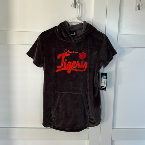 Clemson Tigers Fans!!!  Gen 2 game day L - Picture 1 of 7